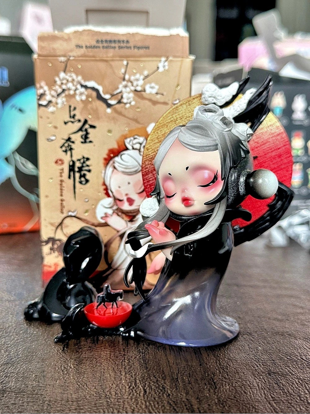 Pop Mart Skullpanda Wind Rider (The Golden Gallop Series)